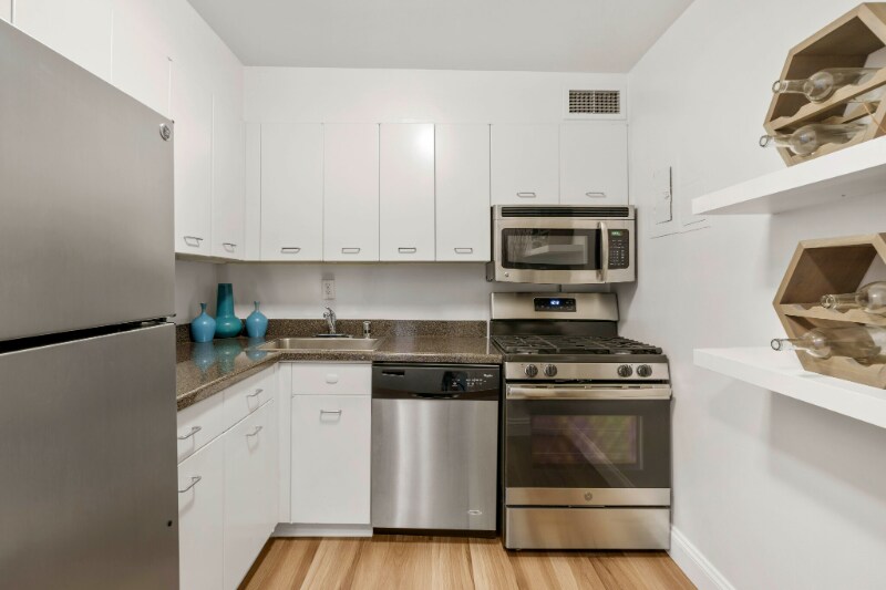 Building Photo - 1340 N Lake Shore Dr