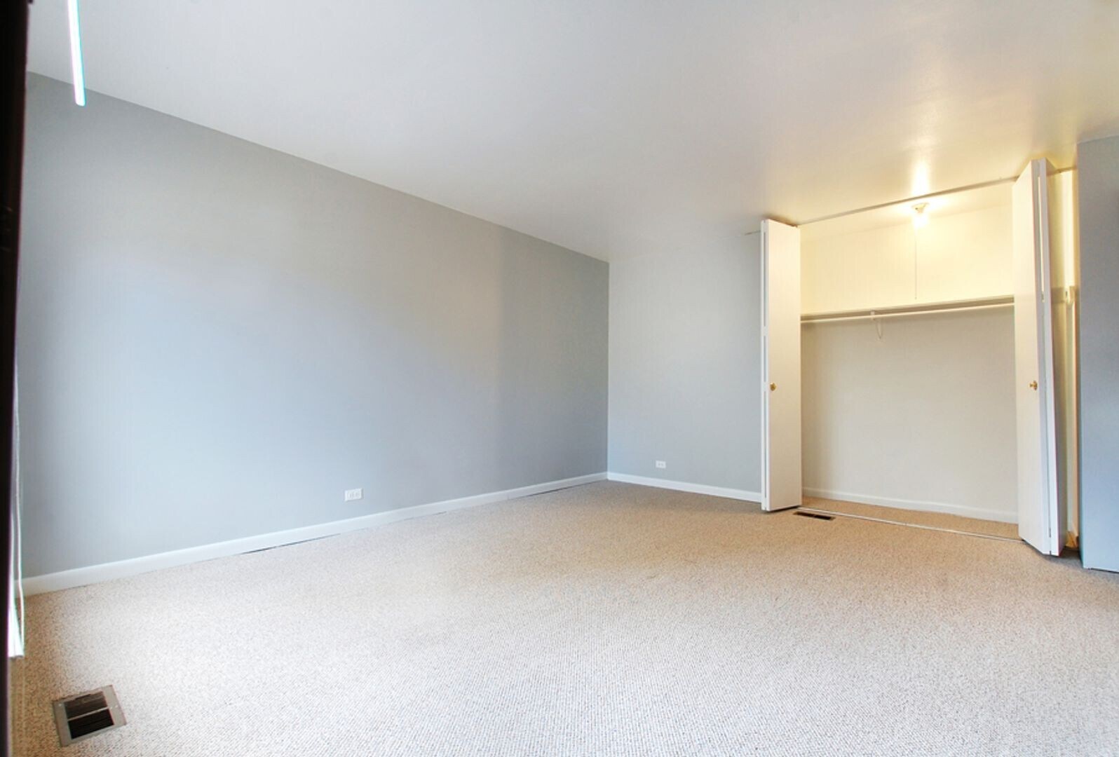 Building Photo - 745 W Gordon Ter