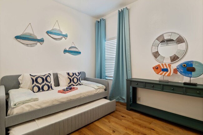 Building Photo - 4 Susan Pl