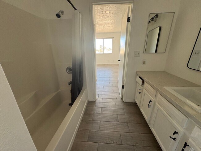 Building Photo - 74077 Cactus Dr