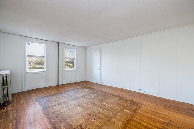 Building Photo - 757 Holt Rd