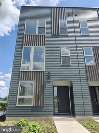 Building Photo - 3040 Northbank Pl