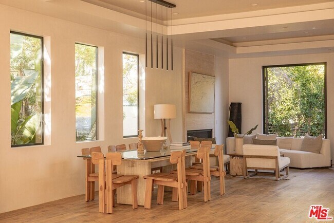 Building Photo - 6546 Colgate Ave