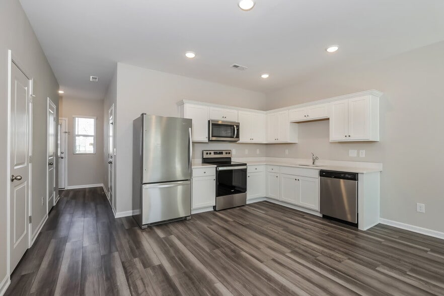 Building Photo - 606 Wendell Falls Pkwy
