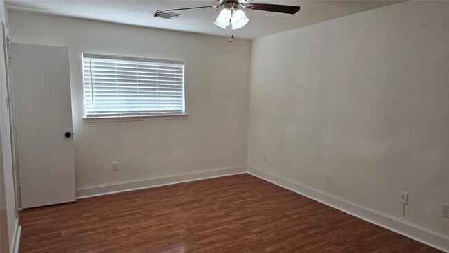 Building Photo - 9707 Farrell Dr