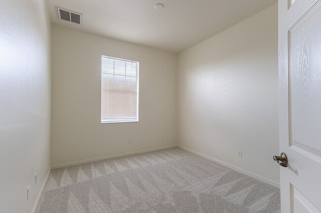 Building Photo - 4247 Liron Ave