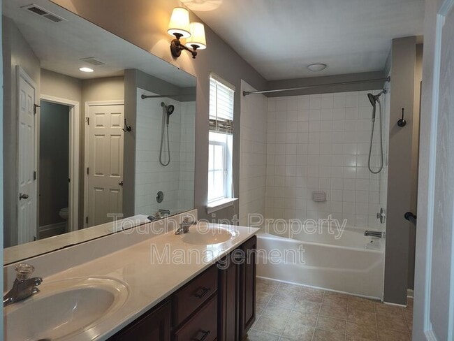 Building Photo - 16121 Long Talon Way