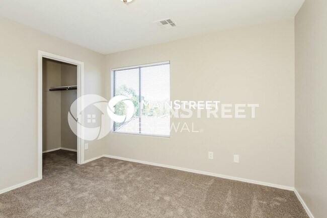 Building Photo - 6 Bedroom Pet-Friendly Home in Tolleson, AZ with Main Street Renewal