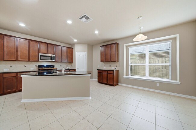 Building Photo - 2716 Sunshade Ct