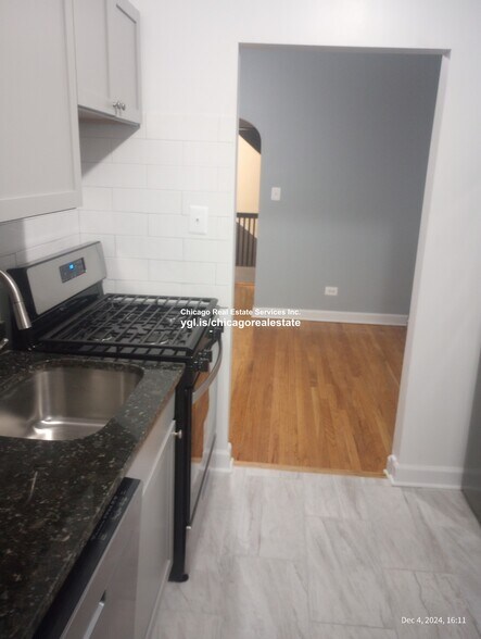 Building Photo - 6345 N Magnolia Ave