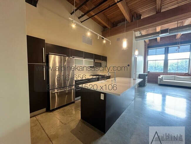 Building Photo - River Market Loft, Secured Parking