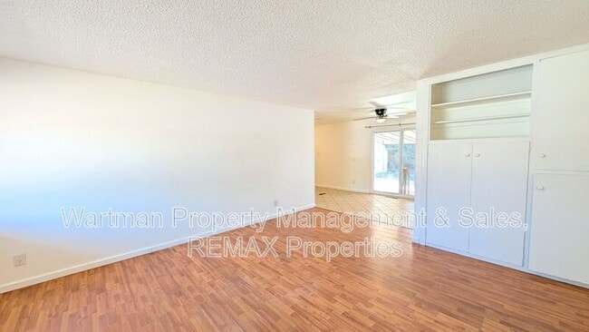 Building Photo - 3003 Gomer Ave