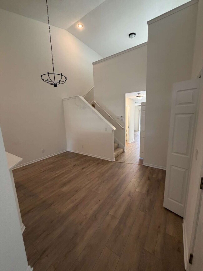 Building Photo - Welcome to The Hammocks! Newly Updated 3 bedroom 2.5 bath home.
