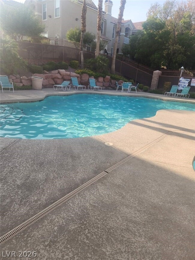 Building Photo - 5855 Valley Dr