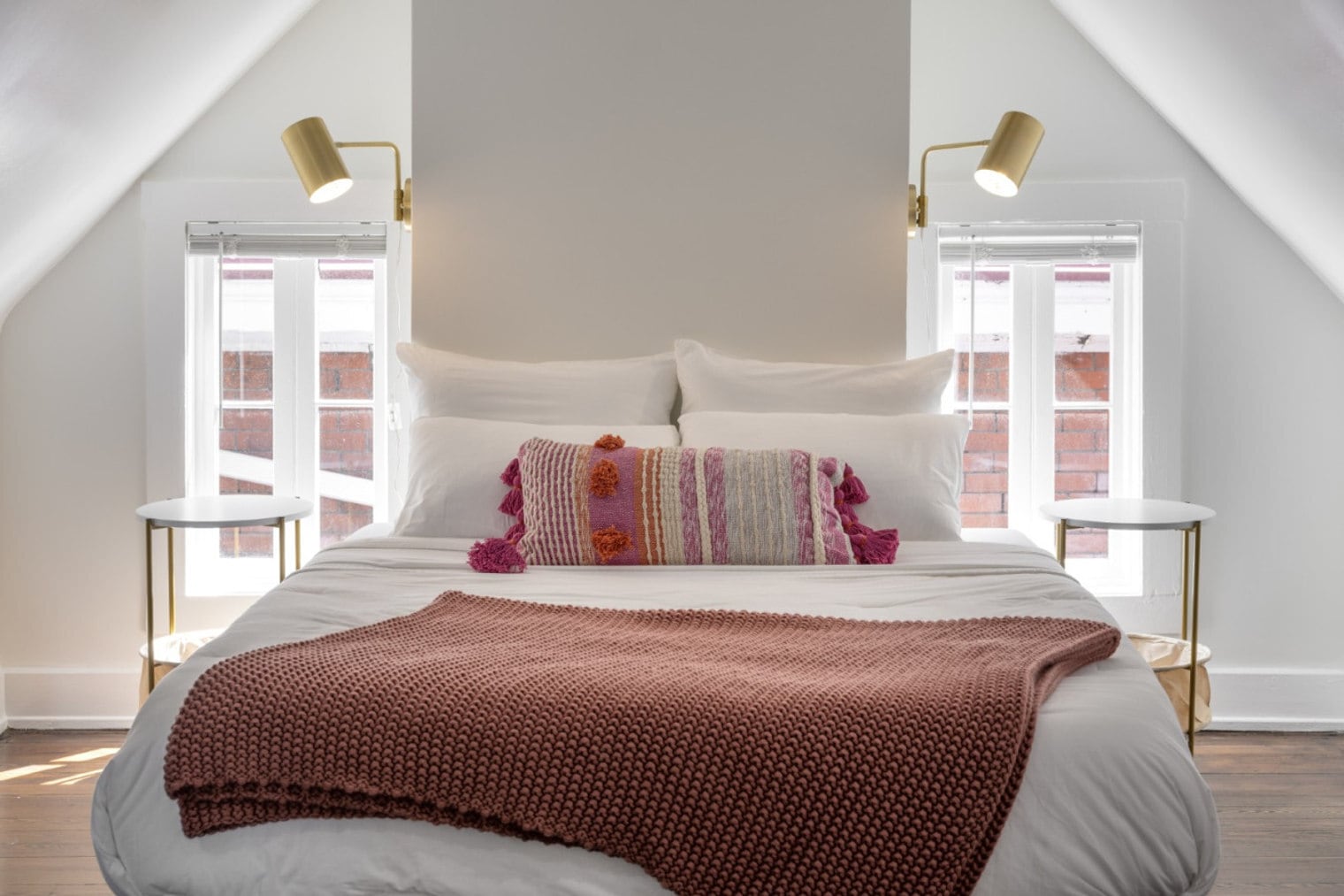 Building Photo - 1382 Burdette Ave