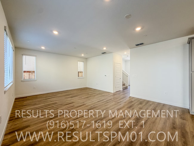 Building Photo - Brand new 3 Bedroom home. Wonderful amenities!