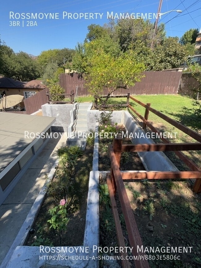 Building Photo - 1770 Woodland Ave