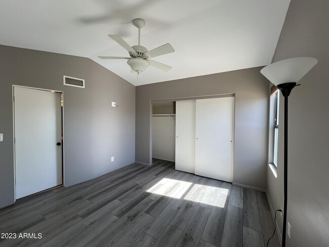Building Photo - 613 W Westcott Dr