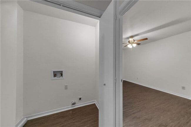 Building Photo - 56 Billingsley Dr