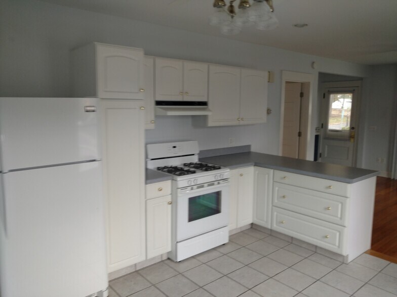 Building Photo - 134 N Orchard St