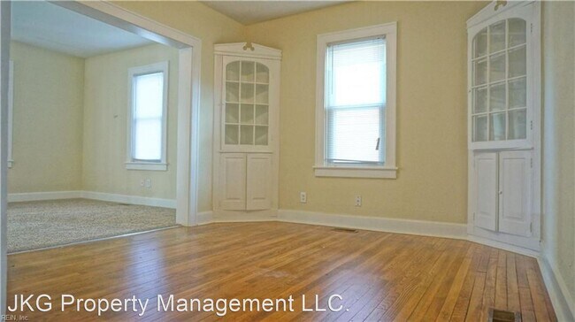Building Photo - 3 br, 1 bath House - 49 Cedar Avenue