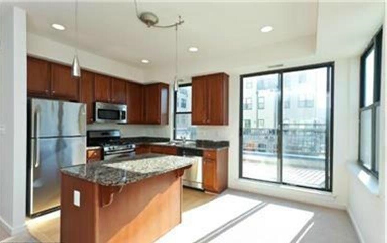 Building Photo - 117 Station North Mews
