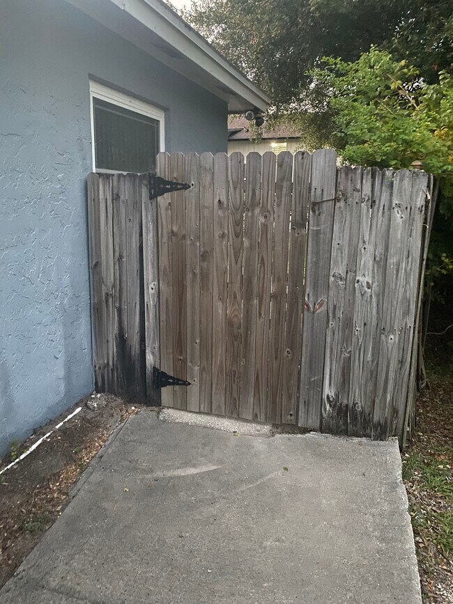 Building Photo - 1426 Castleworks Ln