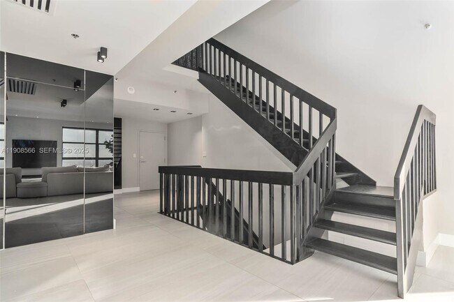 Building Photo - 20355 NE 34th Ct