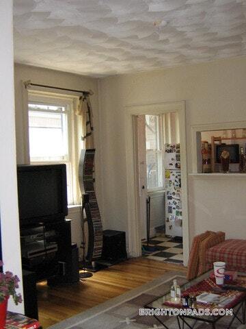 Building Photo - 249 Chestnut Hill Ave