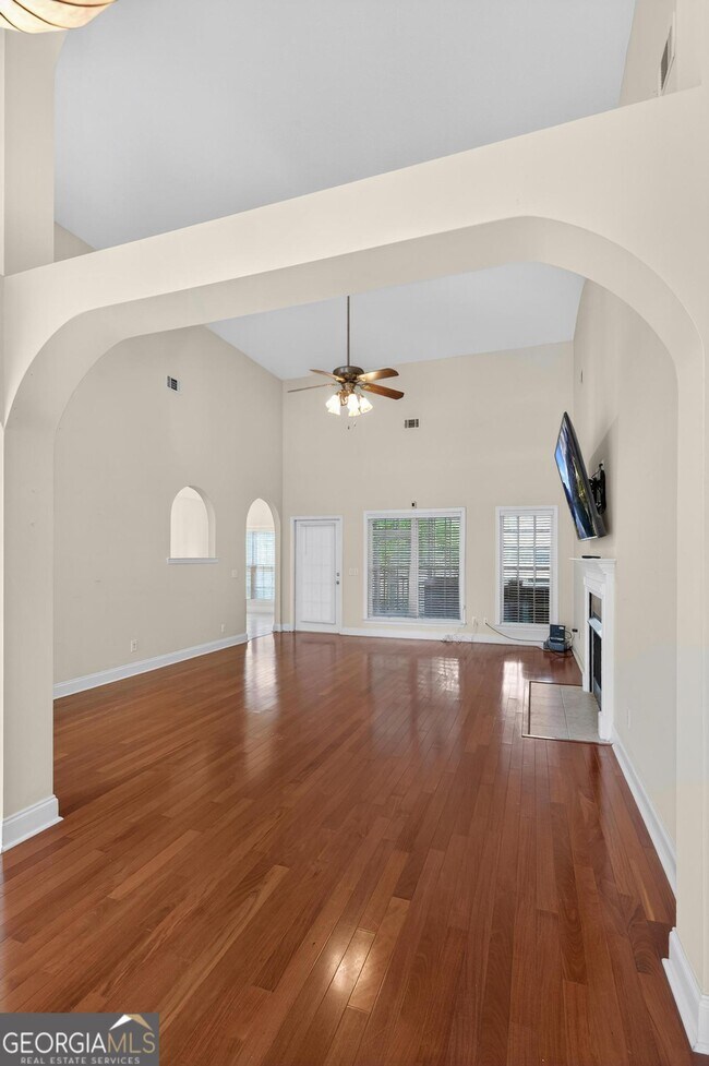 Building Photo - 409 Myrtle Crossing Ln