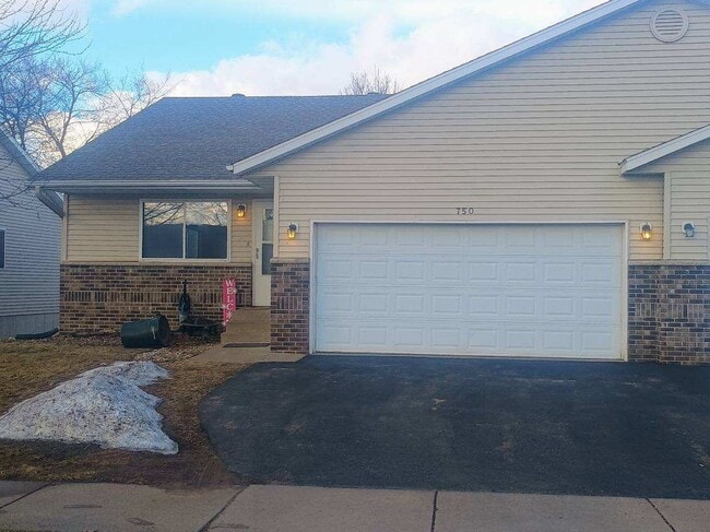 Building Photo - 732 Premier Ct
