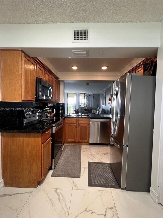 Building Photo - 1266 S Military Trail