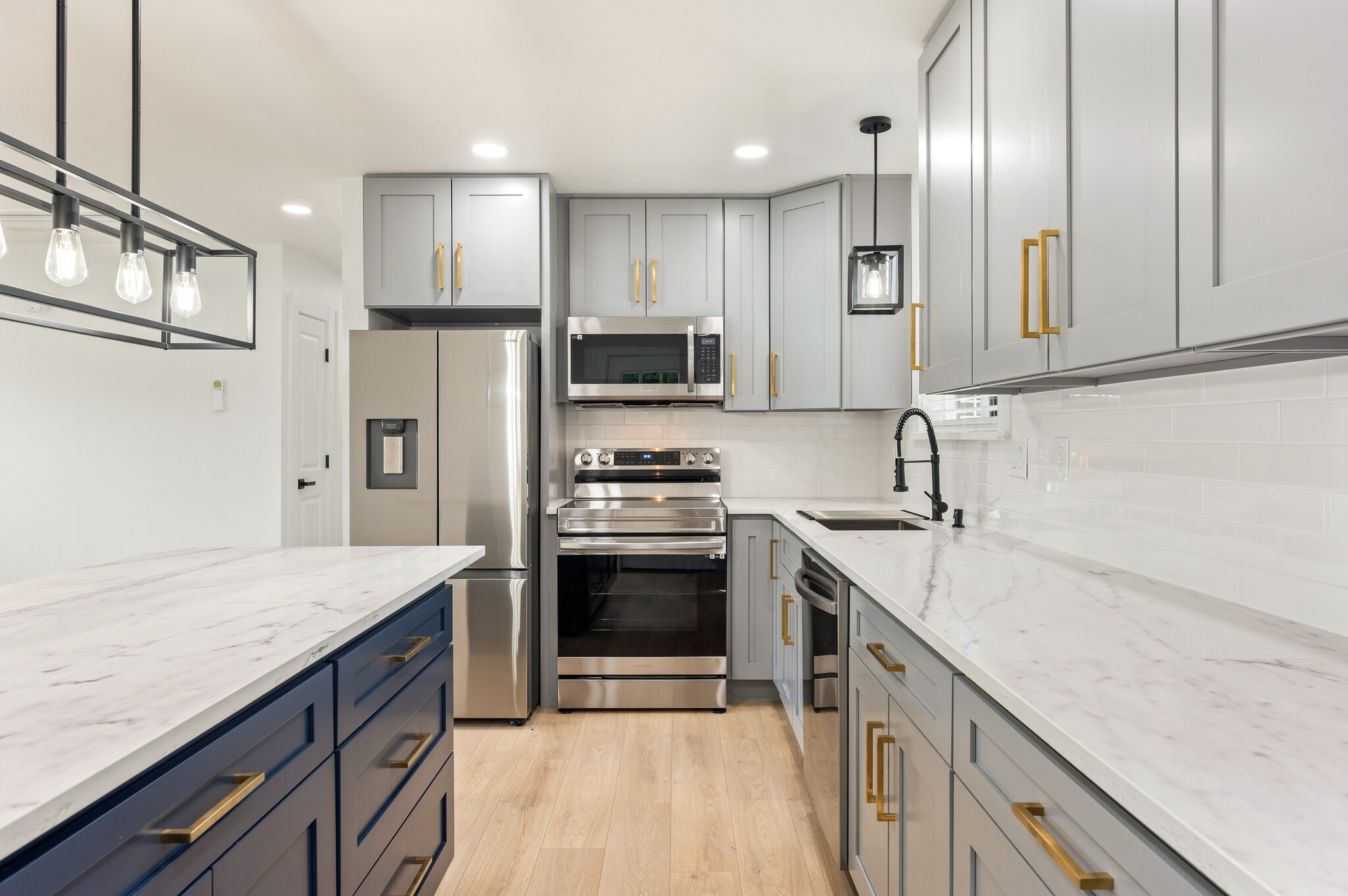 Building Photo - 1301 Clements Cir