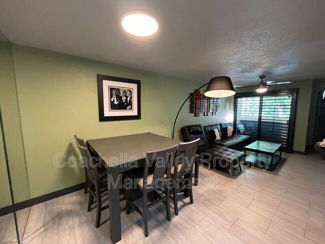 Building Photo - 2821 Los Felices Cir W