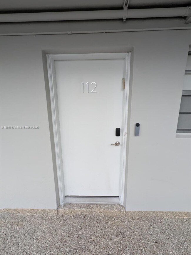 Building Photo - 1780 NE 191st St