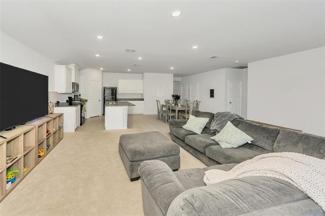 Building Photo - 2213 Pacific Ave