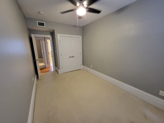 Building Photo - 6126 Washington Blvd Unit Apt 102