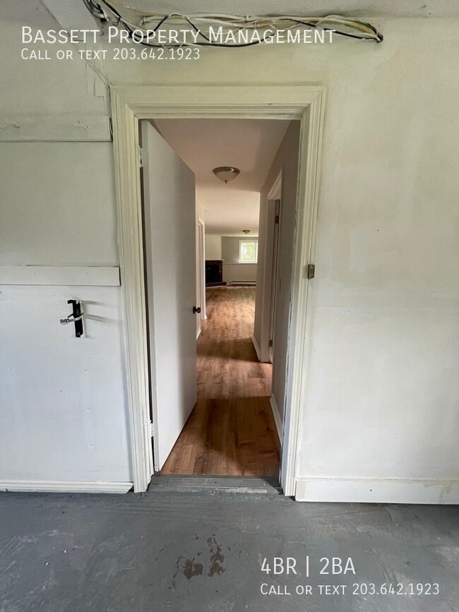 Building Photo - 45 Carriage Dr