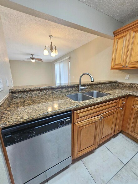 Building Photo - 1561 Windorah Way