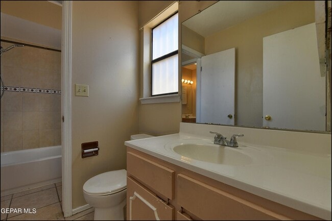 Building Photo - 10711 Ivanhoe Dr