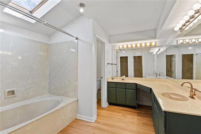 Building Photo - 159 Kelly Dr