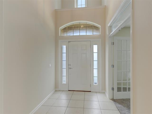 Building Photo - 1041 Crystal Lake Dr