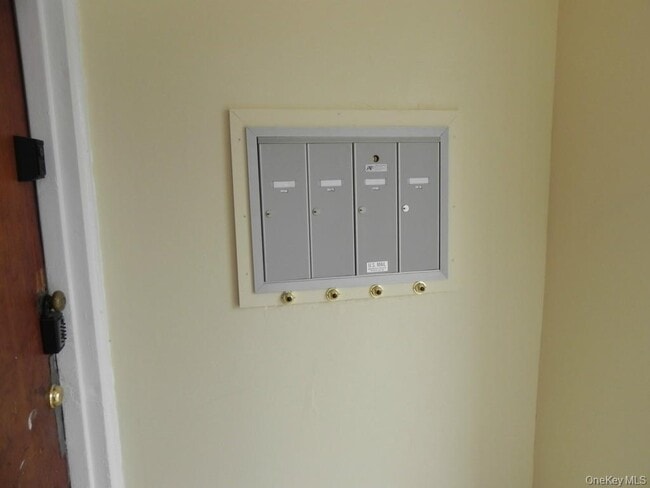 Building Photo - 9 Webster Ave