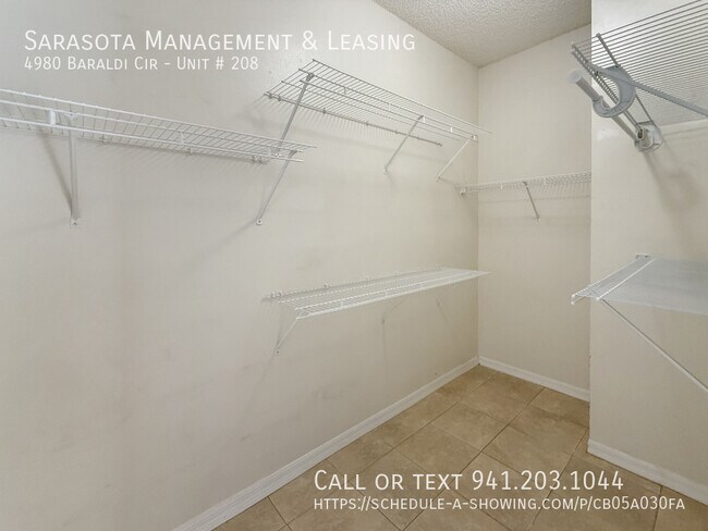 Building Photo - 4980 Baraldi Cir