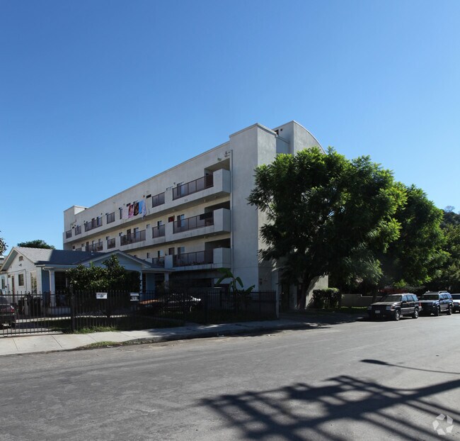 Primary Photo - Avenida Terrace