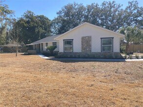 Building Photo - 2020 NE 11th Pl