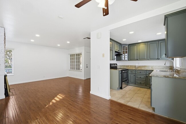 Building Photo - 41 Orchard