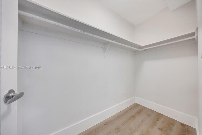 Building Photo - 3000 S Ocean Dr