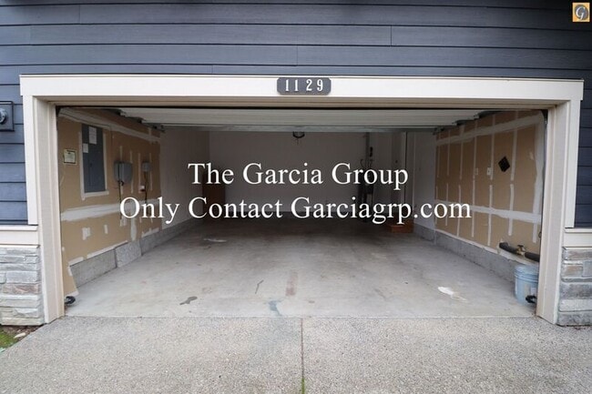 Building Photo - 1129 Lilac St