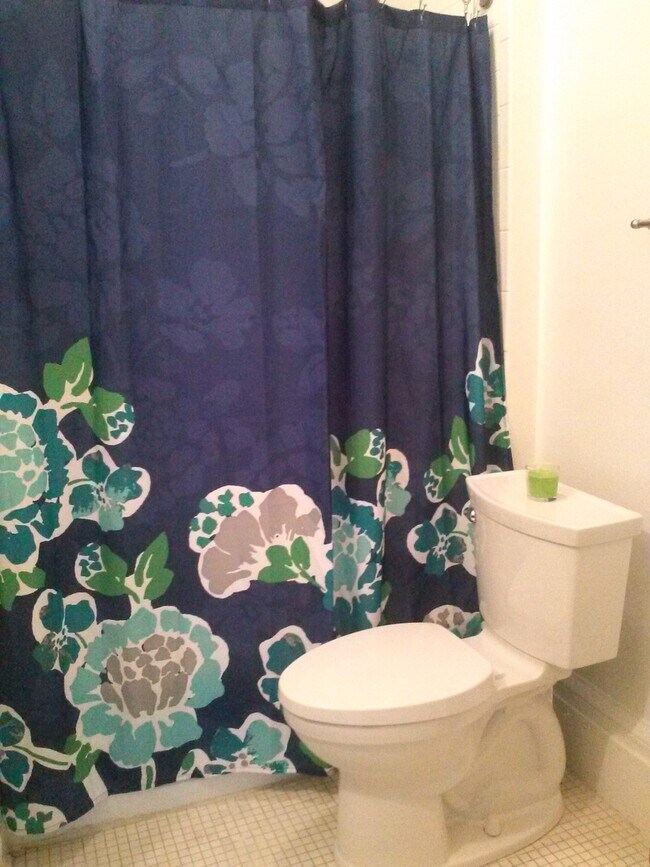 Interior Photo - 506 Cathedral Street
